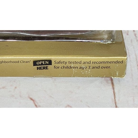 Vintage 2007 Chevron Cars UNLV Victor E. Van Sports Edition Techron Toy Car - Picture 11 of 16